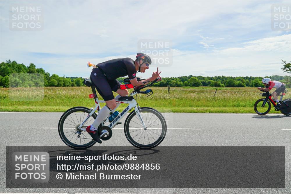 21.06.2026 - Viking Triathlon Michael Burmester http://msf.ph/oto/9884856 21.06.2026 11:27:59 Radfahren 38, 72, 95, 122, 186, 315, 355, 357, 422, 438, 439, 450, 670 meine-sportfotos.de