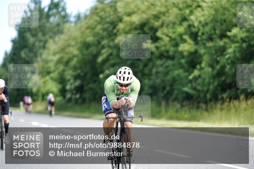 21.06.2026 - Viking Triathlon Michael Burmester http://msf.ph/oto/9884878 21.06.2026 11:20:32 Radfahren 2, 19, 21, 73, 100, 102, 170, 200, 237, 391, 404, 472, 498, 509, 543, 561, 568 meine-sportfotos.de