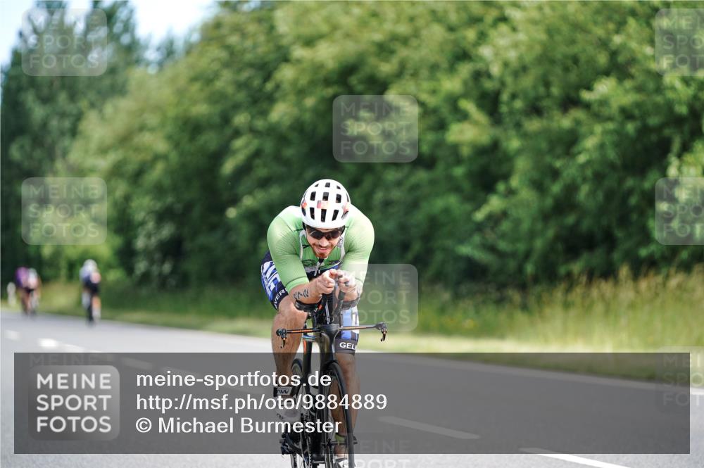 21.06.2026 - Viking Triathlon Michael Burmester http://msf.ph/oto/9884889 21.06.2026 11:20:32 Radfahren 2, 19, 21, 73, 100, 102, 170, 200, 237, 391, 404, 472, 498, 509, 543, 561, 568 meine-sportfotos.de