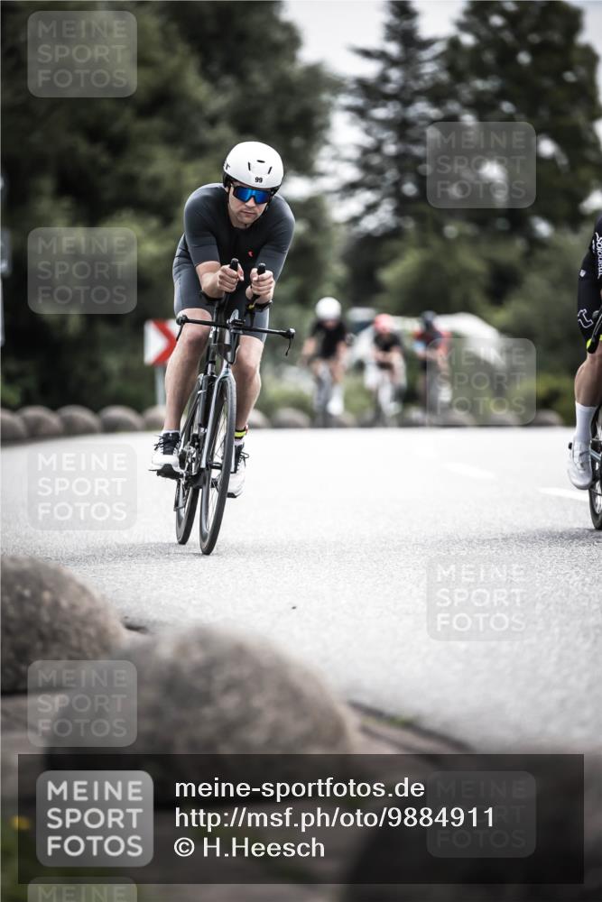 21.06.2026 - 29. Vierlanden-Triathlon H.Heesch http://msf.ph/oto/9884911 21.06.2026 10:36:44 Radfahren 51, 55, 78, 99, 106, 128, 177, 197, 292, 298 meine-sportfotos.de