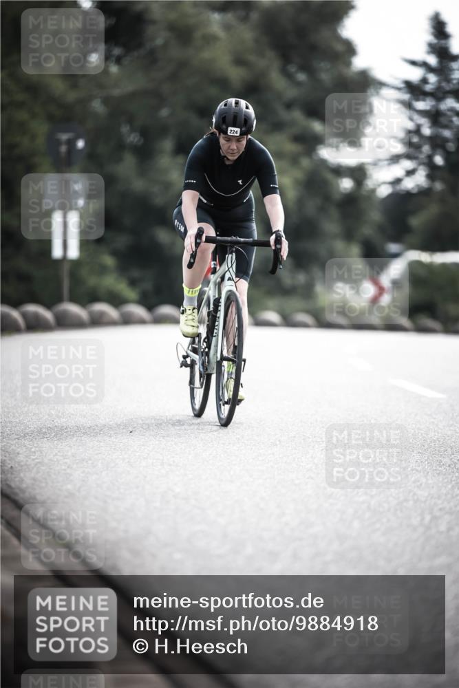 21.06.2026 - 29. Vierlanden-Triathlon H.Heesch http://msf.ph/oto/9884918 21.06.2026 09:19:24 Radfahren 99, 224, 228 meine-sportfotos.de
