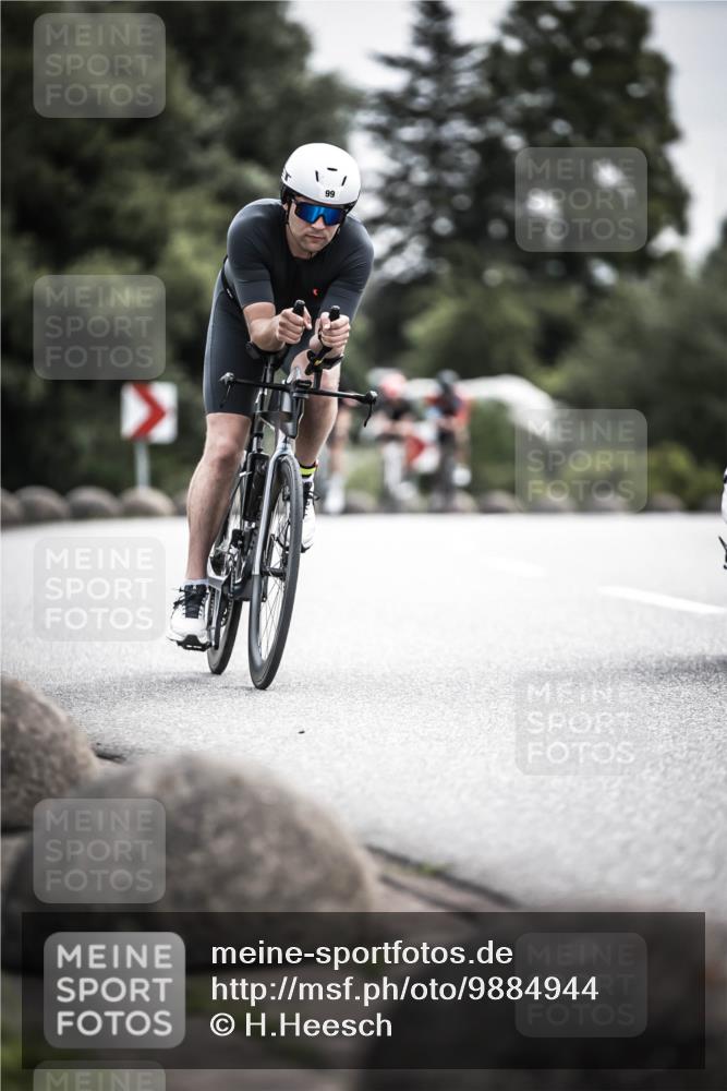 21.06.2026 - 29. Vierlanden-Triathlon H.Heesch http://msf.ph/oto/9884944 21.06.2026 10:36:44 Radfahren 51, 55, 78, 99, 106, 128, 177, 197, 292, 298 meine-sportfotos.de
