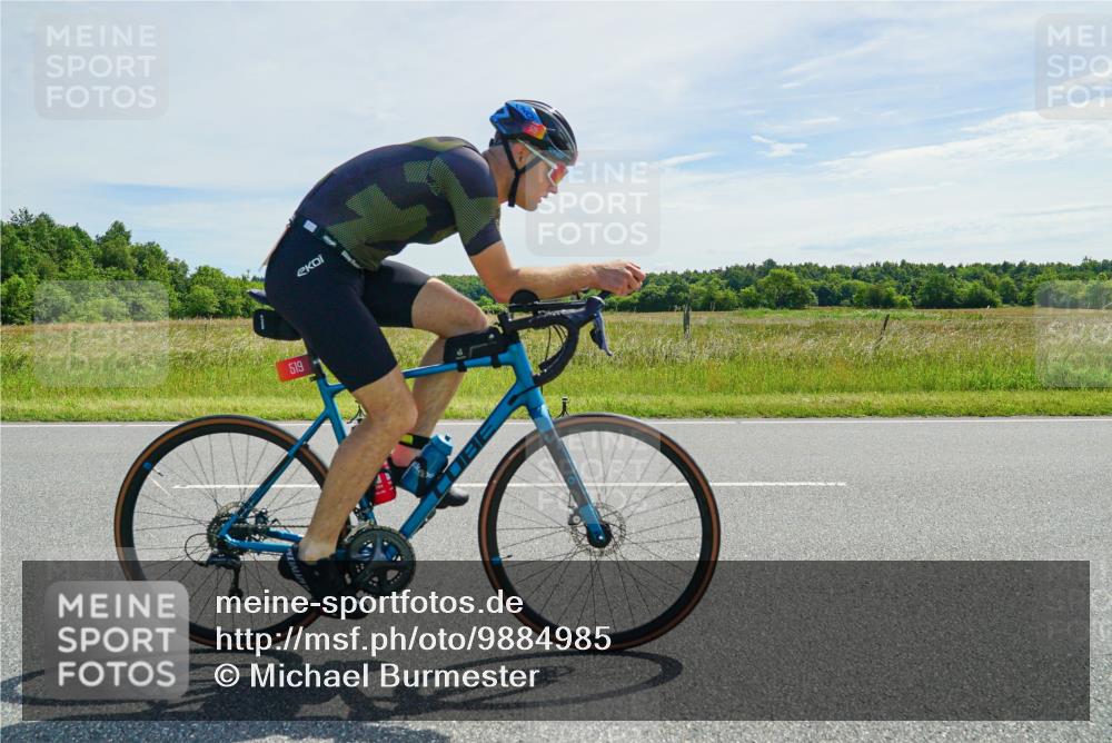21.06.2026 - Viking Triathlon Michael Burmester http://msf.ph/oto/9884985 21.06.2026 11:29:54 Radfahren 34, 45, 125, 150, 167, 188, 220, 300, 327, 340, 356, 464, 519, 601, 615, 656, 663 meine-sportfotos.de