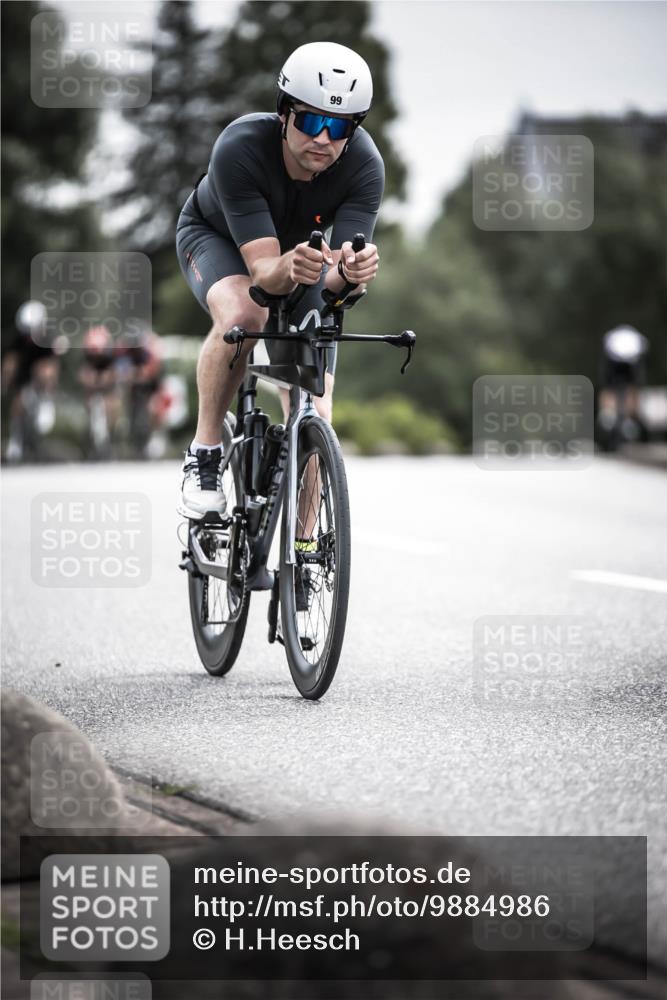 21.06.2026 - 29. Vierlanden-Triathlon H.Heesch http://msf.ph/oto/9884986 21.06.2026 10:36:45 Radfahren 51, 55, 78, 99, 106, 128, 197, 292 meine-sportfotos.de