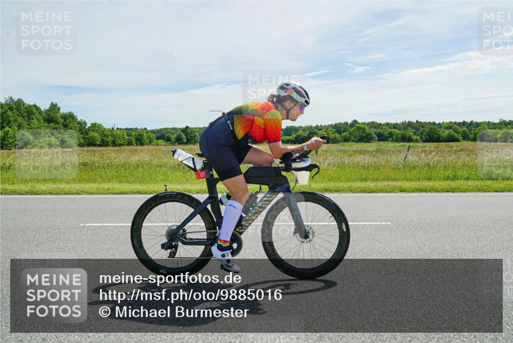 21.06.2026 - Viking Triathlon Michael Burmester http://msf.ph/oto/9885016 21.06.2026 11:30:03 Radfahren 27, 34, 45, 125, 127, 167, 188, 220, 300, 327, 333, 340, 356, 464, 519, 601, 610, 615, 646, 656, 663 meine-sportfotos.de