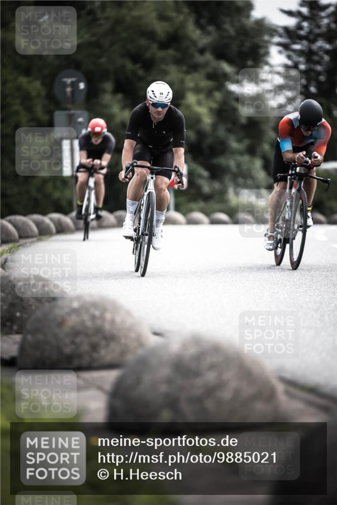 21.06.2026 - 29. Vierlanden-Triathlon H.Heesch http://msf.ph/oto/9885021 21.06.2026 10:36:48 Radfahren 55, 78, 99, 128, 197, 264, 292 meine-sportfotos.de