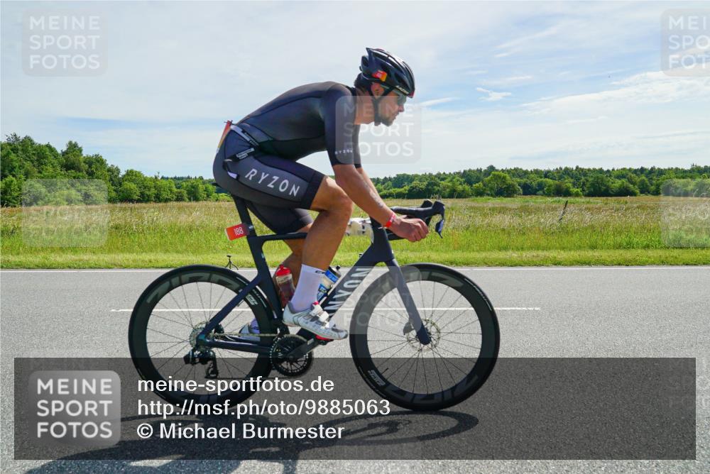 21.06.2026 - Viking Triathlon Michael Burmester http://msf.ph/oto/9885063 21.06.2026 11:30:07 Radfahren 27, 34, 45, 125, 127, 167, 188, 300, 327, 333, 340, 601, 610, 615, 646, 647, 656, 663 meine-sportfotos.de