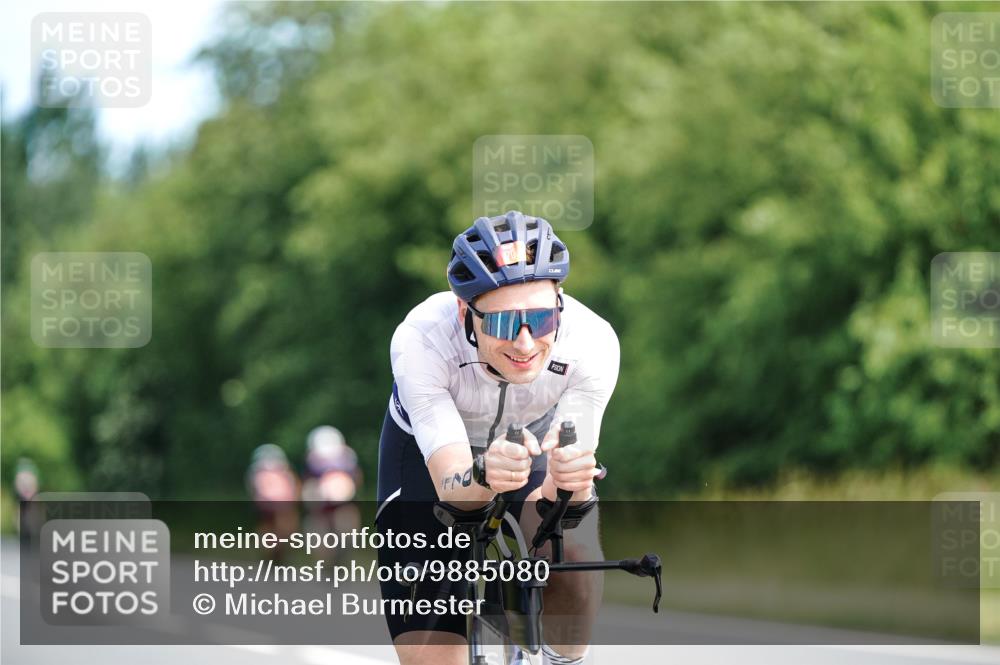 21.06.2026 - Viking Triathlon Michael Burmester http://msf.ph/oto/9885080 21.06.2026 11:20:43 Radfahren 7, 100, 102, 170, 200, 237, 342, 404, 498, 517, 561, 568 meine-sportfotos.de