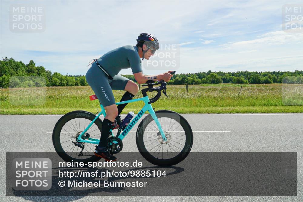 21.06.2026 - Viking Triathlon Michael Burmester http://msf.ph/oto/9885104 21.06.2026 11:30:44 Radfahren 152, 152, 175, 229, 296, 393 meine-sportfotos.de