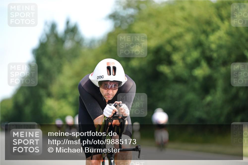 21.06.2026 - Viking Triathlon Michael Burmester http://msf.ph/oto/9885173 21.06.2026 11:21:08 Radfahren 7, 25, 43, 76, 82, 283, 307, 342, 365, 374, 380, 427, 433, 433, 547, 575, 606, 667 meine-sportfotos.de