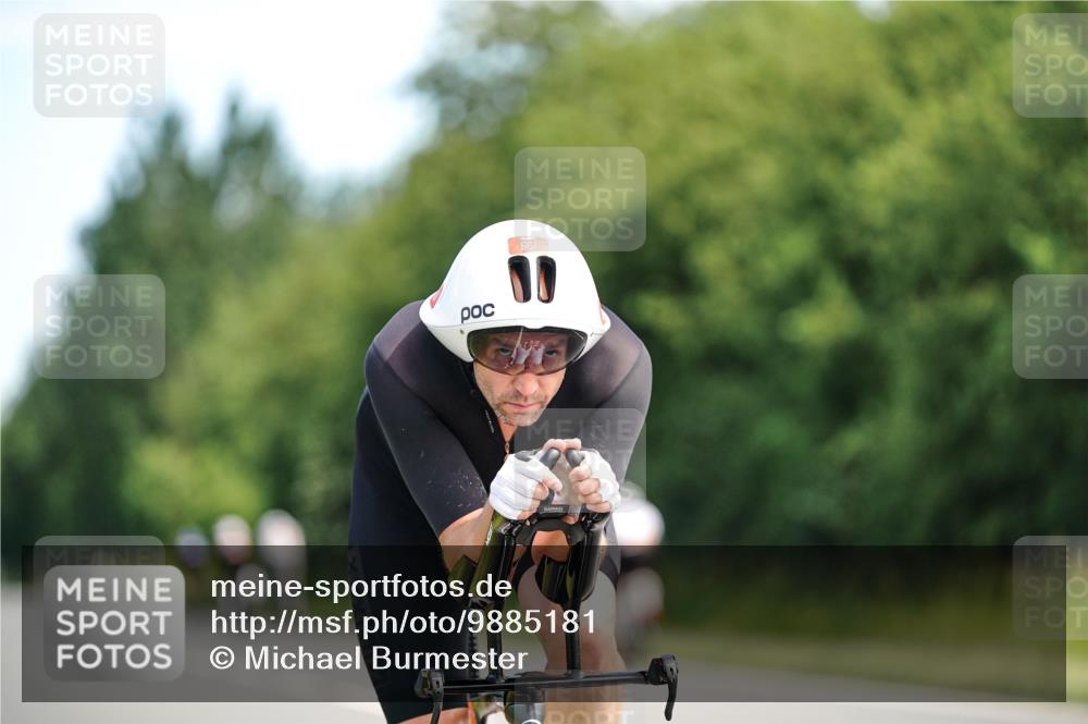 21.06.2026 - Viking Triathlon Michael Burmester http://msf.ph/oto/9885181 21.06.2026 11:21:08 Radfahren 7, 25, 43, 76, 82, 283, 307, 342, 365, 374, 380, 427, 433, 433, 547, 575, 606, 667 meine-sportfotos.de