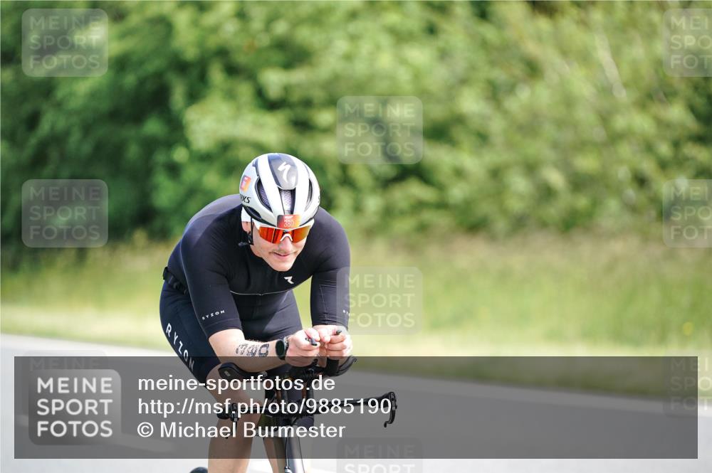 21.06.2026 - Viking Triathlon Michael Burmester http://msf.ph/oto/9885190 21.06.2026 11:21:19 Radfahren 24, 40, 43, 76, 76, 82, 203, 285, 328, 365, 380, 427, 433, 433, 575, 648 meine-sportfotos.de
