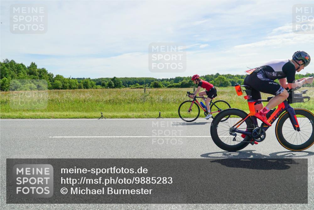 21.06.2026 - Viking Triathlon Michael Burmester http://msf.ph/oto/9885283 21.06.2026 11:32:44 Radfahren 33, 71, 114, 151, 233, 248, 392, 398, 415, 447, 550, 627, 627, 636, 637, 641, 666 meine-sportfotos.de