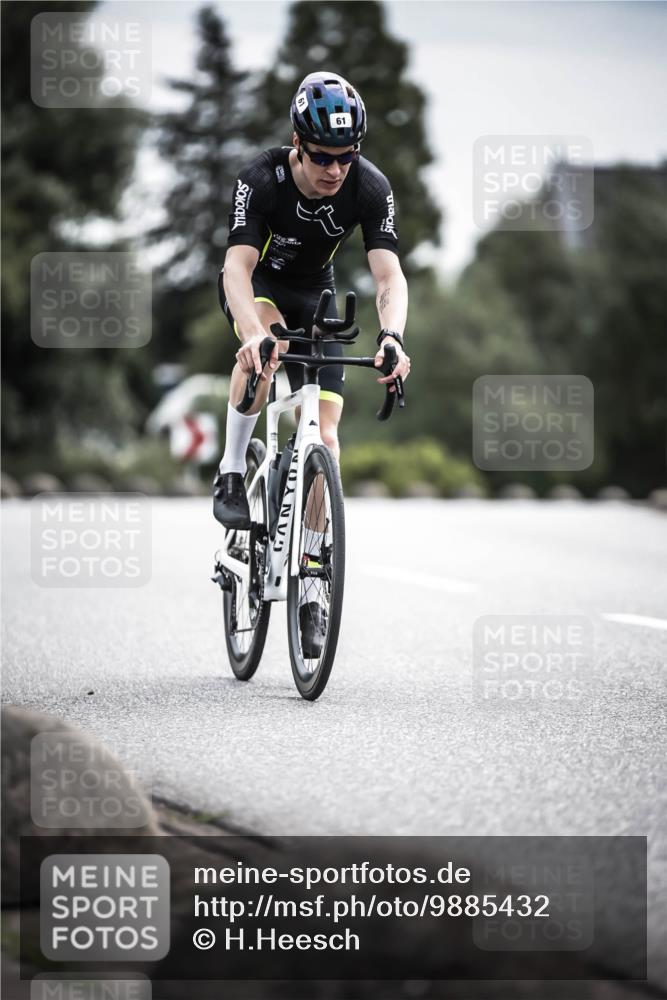 21.06.2026 - 29. Vierlanden-Triathlon H.Heesch http://msf.ph/oto/9885432 21.06.2026 10:37:14 Radfahren 7, 61, 161, 345, 500 meine-sportfotos.de