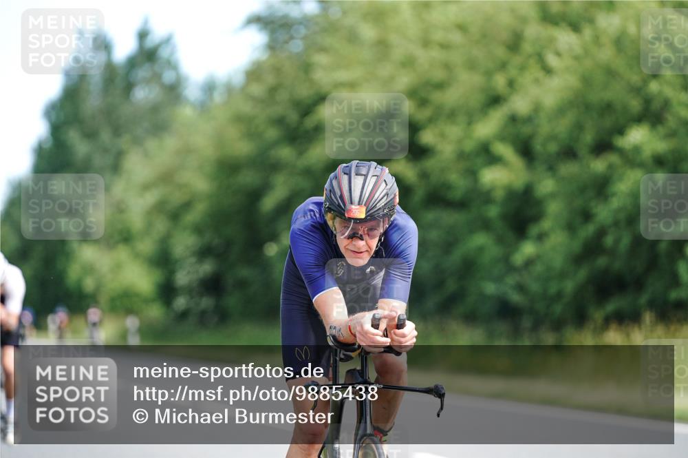 21.06.2026 - Viking Triathlon Michael Burmester http://msf.ph/oto/9885438 21.06.2026 11:22:04 Radfahren 26, 92, 178, 194, 205, 385, 603, 652 meine-sportfotos.de