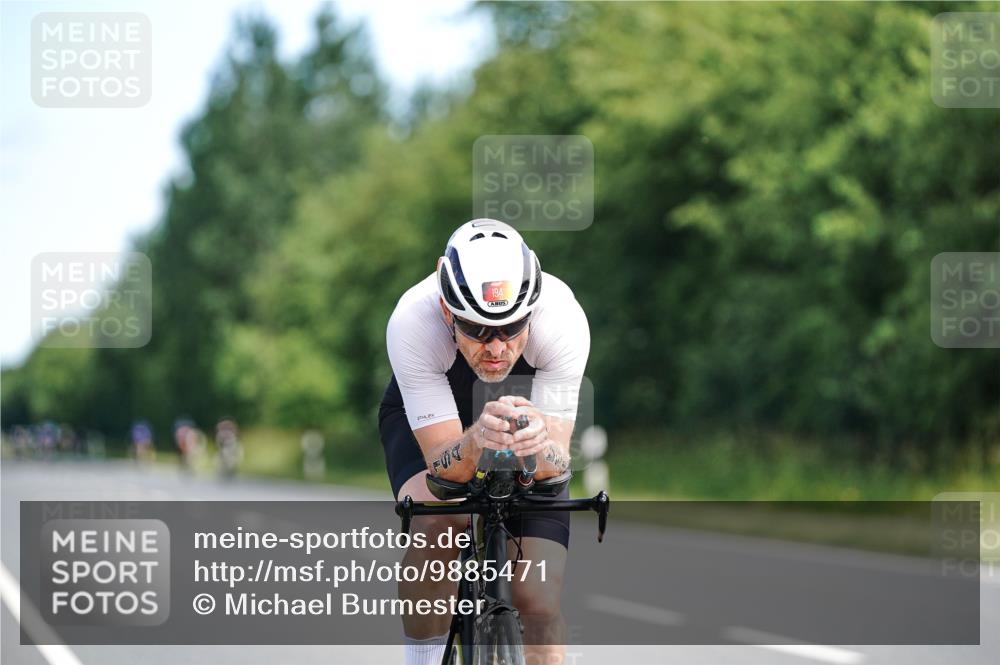 21.06.2026 - Viking Triathlon Michael Burmester http://msf.ph/oto/9885471 21.06.2026 11:22:05 Radfahren 92, 178, 194, 205, 385, 603, 652 meine-sportfotos.de