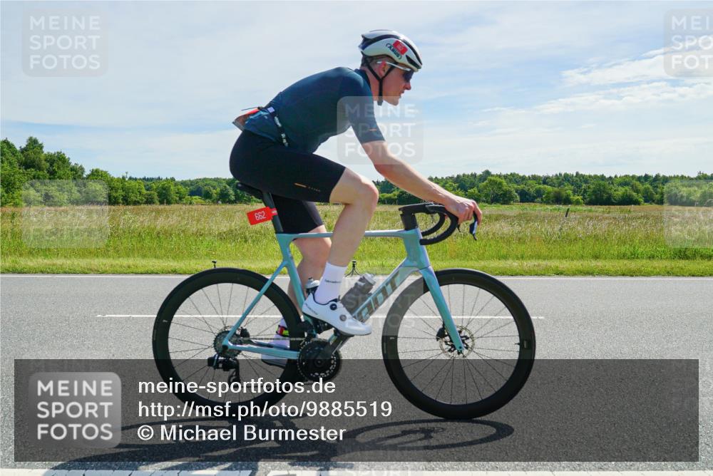 21.06.2026 - Viking Triathlon Michael Burmester http://msf.ph/oto/9885519 21.06.2026 11:35:42 Radfahren 147, 179, 183, 209, 262, 324, 354, 363, 436, 448, 449, 458, 662 meine-sportfotos.de
