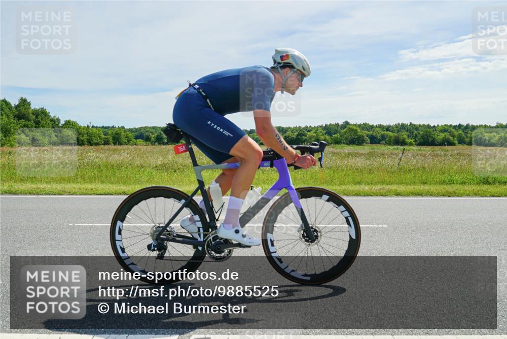 21.06.2026 - Viking Triathlon Michael Burmester http://msf.ph/oto/9885525 21.06.2026 11:35:48 Radfahren 147, 179, 183, 209, 262, 324, 354, 436, 448, 449, 470, 505, 533, 650, 662 meine-sportfotos.de