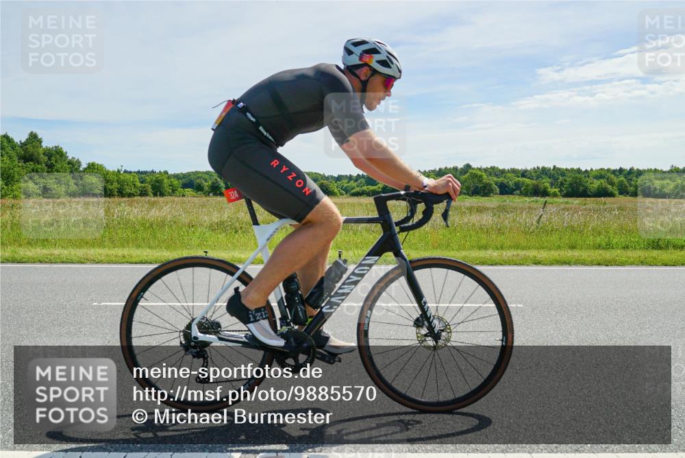 21.06.2026 - Viking Triathlon Michael Burmester http://msf.ph/oto/9885570 21.06.2026 11:35:54 Radfahren 147, 179, 183, 209, 221, 262, 324, 354, 436, 448, 449, 470, 505, 533, 650 meine-sportfotos.de
