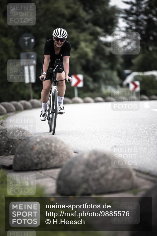 21.06.2026 - 29. Vierlanden-Triathlon H.Heesch http://msf.ph/oto/9885576 21.06.2026 10:37:34 Radfahren 252, 267 meine-sportfotos.de