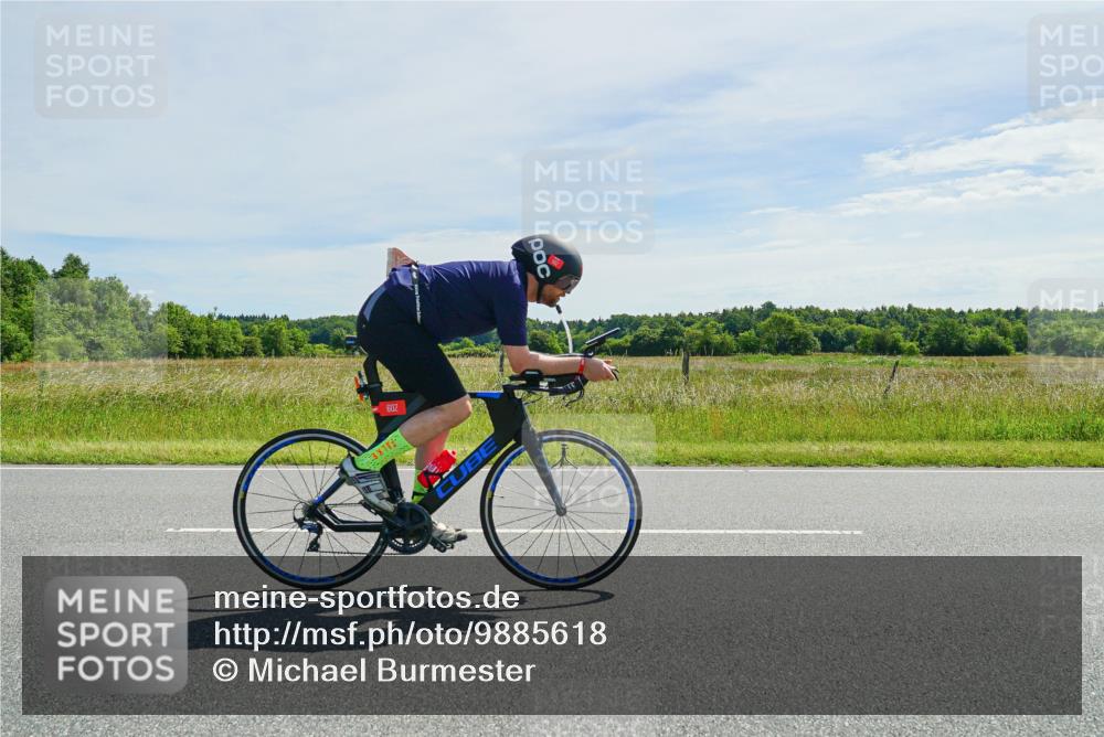 21.06.2026 - Viking Triathlon Michael Burmester http://msf.ph/oto/9885618 21.06.2026 11:36:27 Radfahren 42, 42, 47, 232, 242, 311, 372, 388, 440, 524, 529, 529, 536, 537, 576, 602 meine-sportfotos.de
