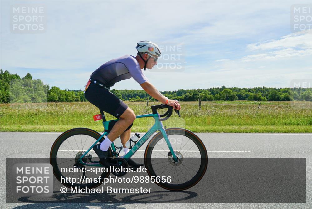 21.06.2026 - Viking Triathlon Michael Burmester http://msf.ph/oto/9885656 21.06.2026 11:36:57 Radfahren 134, 158, 177, 225, 330, 577, 667 meine-sportfotos.de