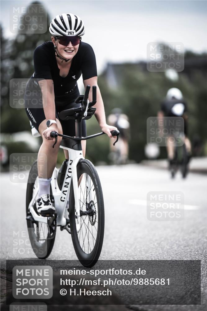 21.06.2026 - 29. Vierlanden-Triathlon H.Heesch http://msf.ph/oto/9885681 21.06.2026 10:37:36 Radfahren 267, 361, 395 meine-sportfotos.de