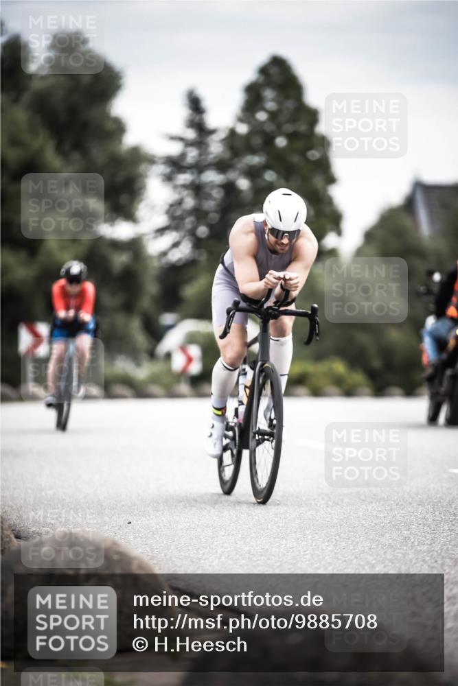 21.06.2026 - 29. Vierlanden-Triathlon H.Heesch http://msf.ph/oto/9885708 21.06.2026 10:37:49 Radfahren 20, 27, 35, 67, 233, 275, 336, 429, 437 meine-sportfotos.de