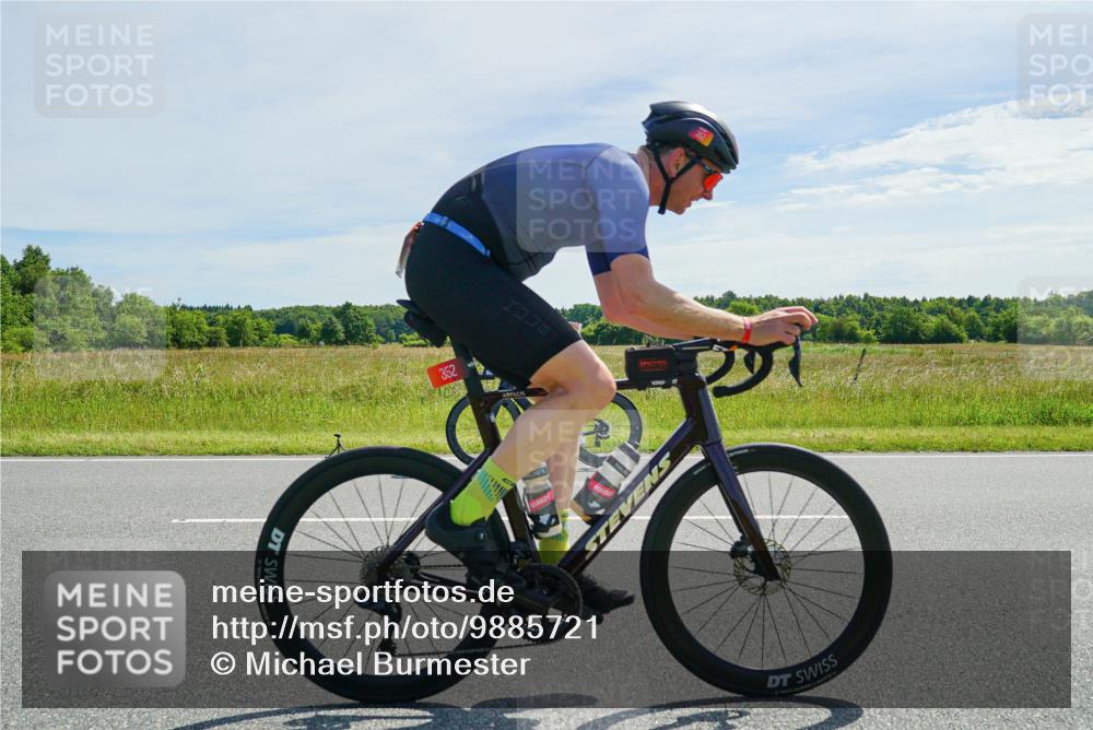21.06.2026 - Viking Triathlon Michael Burmester http://msf.ph/oto/9885721 21.06.2026 11:37:54 Radfahren 13, 13, 30, 48, 54, 170, 200, 249, 251, 310, 323, 343, 352, 404, 472, 534, 543, 568, 620, 635 meine-sportfotos.de