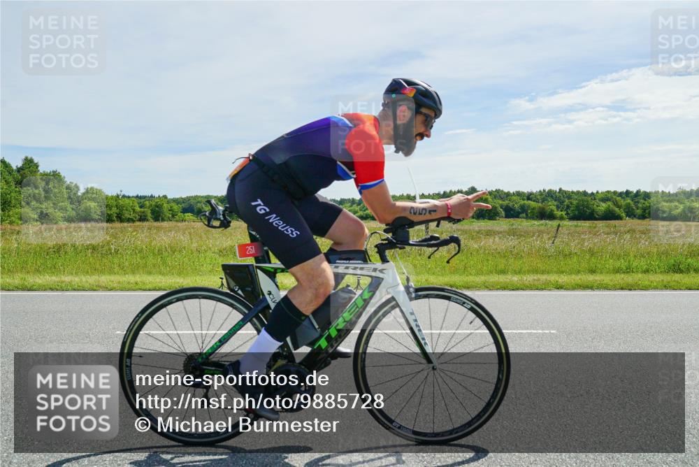 21.06.2026 - Viking Triathlon Michael Burmester http://msf.ph/oto/9885728 21.06.2026 11:37:55 Radfahren 13, 13, 30, 48, 54, 170, 200, 249, 251, 310, 323, 343, 352, 391, 404, 472, 534, 543, 568, 620, 635 meine-sportfotos.de