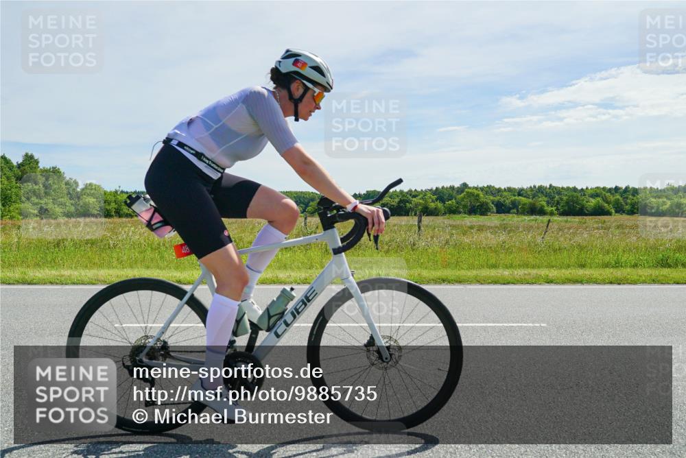 21.06.2026 - Viking Triathlon Michael Burmester http://msf.ph/oto/9885735 21.06.2026 11:37:56 Radfahren 13, 13, 30, 48, 54, 170, 200, 249, 251, 310, 323, 343, 352, 391, 404, 472, 534, 543, 568, 620, 635 meine-sportfotos.de