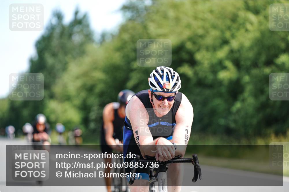 21.06.2026 - Viking Triathlon Michael Burmester http://msf.ph/oto/9885736 21.06.2026 11:24:44 Radfahren 55, 55, 64, 68, 117, 182, 199, 255, 267, 386, 397, 413, 490, 502, 515, 545, 612, 634 meine-sportfotos.de
