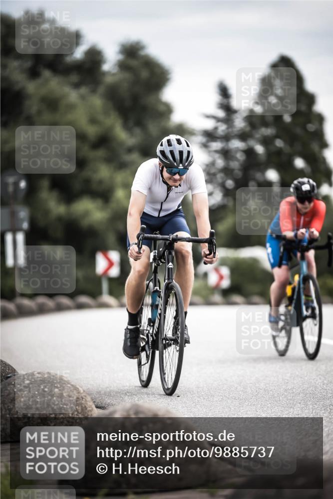 21.06.2026 - 29. Vierlanden-Triathlon H.Heesch http://msf.ph/oto/9885737 21.06.2026 10:37:50 Radfahren 20, 35, 67, 233, 303, 336, 429, 437 meine-sportfotos.de