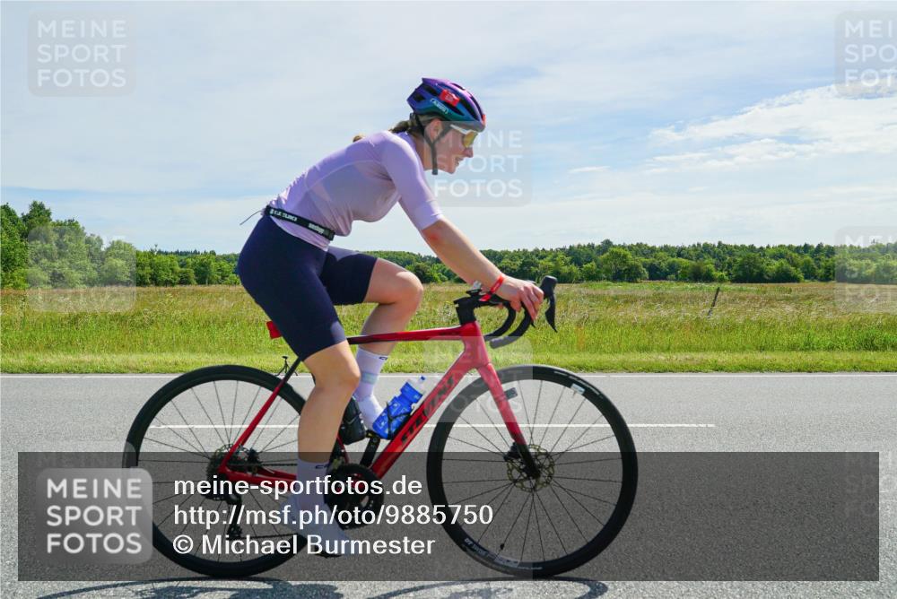 21.06.2026 - Viking Triathlon Michael Burmester http://msf.ph/oto/9885750 21.06.2026 11:38:07 Radfahren 13, 17, 30, 48, 54, 230, 238, 249, 310, 343, 391, 444, 472, 534, 635, 635, 644 meine-sportfotos.de