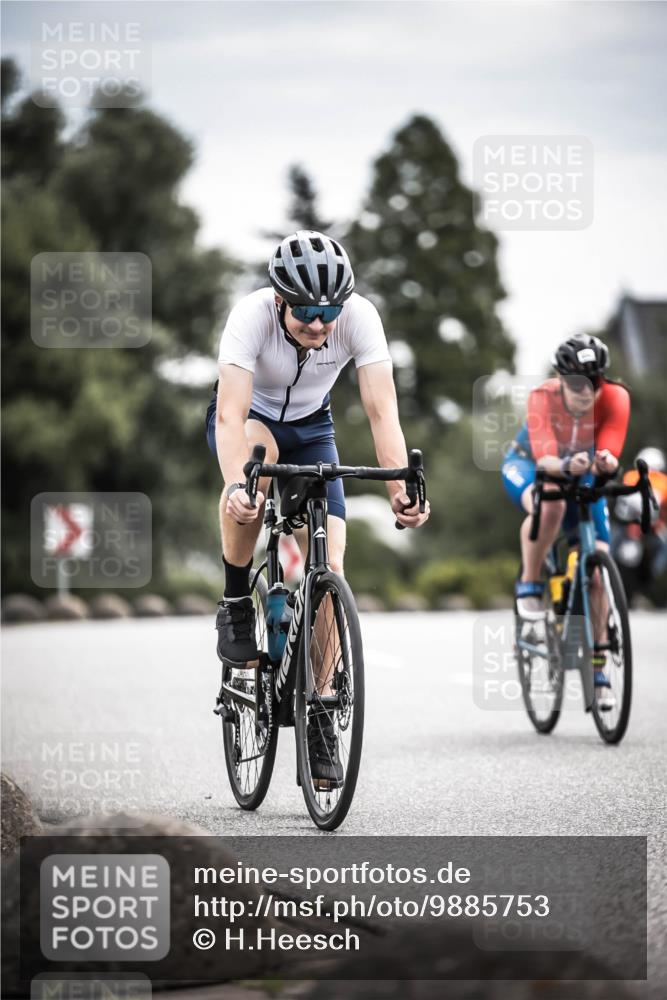 21.06.2026 - 29. Vierlanden-Triathlon H.Heesch http://msf.ph/oto/9885753 21.06.2026 10:37:50 Radfahren 20, 35, 67, 233, 303, 336, 429, 437 meine-sportfotos.de