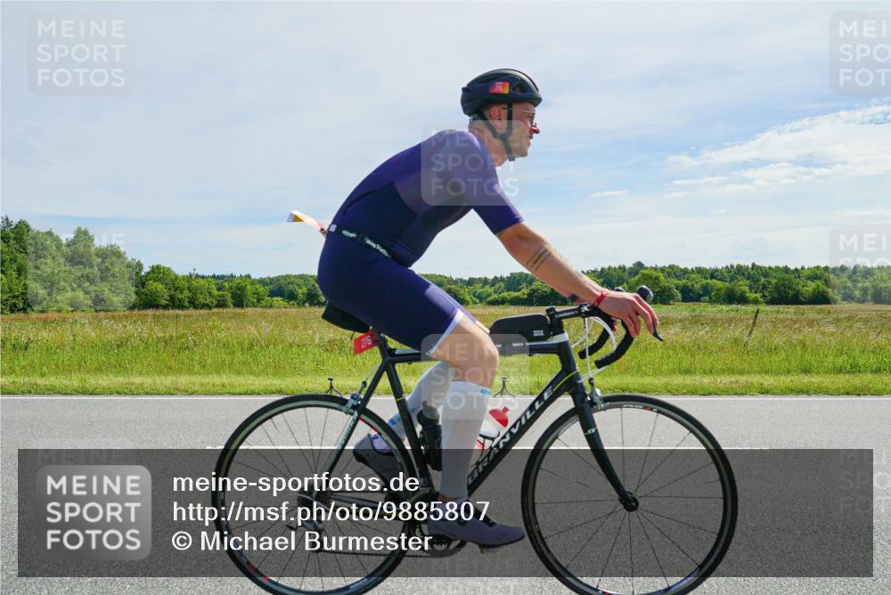 21.06.2026 - Viking Triathlon Michael Burmester http://msf.ph/oto/9885807 21.06.2026 11:38:58 Radfahren 100, 102, 105, 164, 171, 276, 306, 326, 531, 605, 606, 617, 638, 648 meine-sportfotos.de