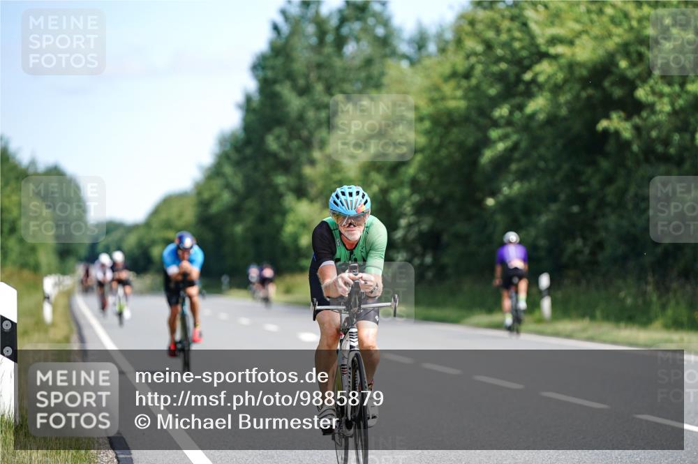 21.06.2026 - Viking Triathlon Michael Burmester http://msf.ph/oto/9885879 21.06.2026 11:25:31 Radfahren 81, 84, 113, 119, 132, 160, 176, 224, 256, 264, 309, 347, 401, 419, 426, 491, 504, 565, 669 meine-sportfotos.de
