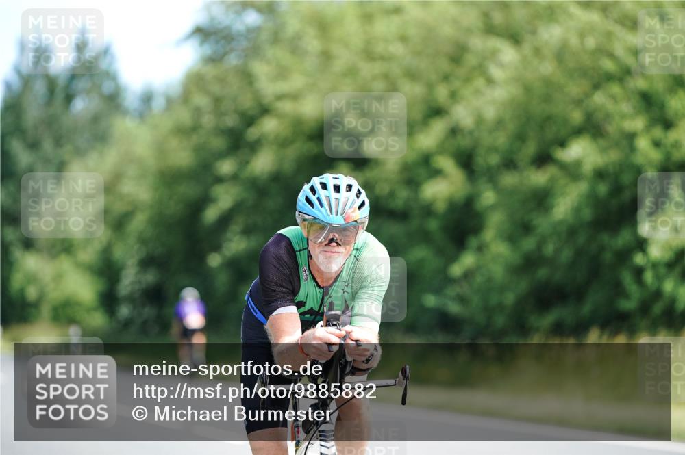 21.06.2026 - Viking Triathlon Michael Burmester http://msf.ph/oto/9885882 21.06.2026 11:25:32 Radfahren 81, 84, 113, 119, 132, 160, 176, 224, 256, 264, 309, 347, 401, 419, 426, 491, 565, 664, 669 meine-sportfotos.de