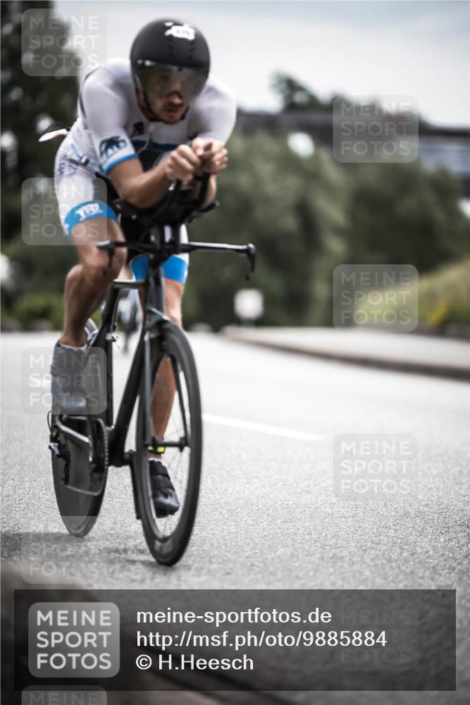 21.06.2026 - 29. Vierlanden-Triathlon H.Heesch http://msf.ph/oto/9885884 21.06.2026 10:38:56 Radfahren 175, 225 meine-sportfotos.de