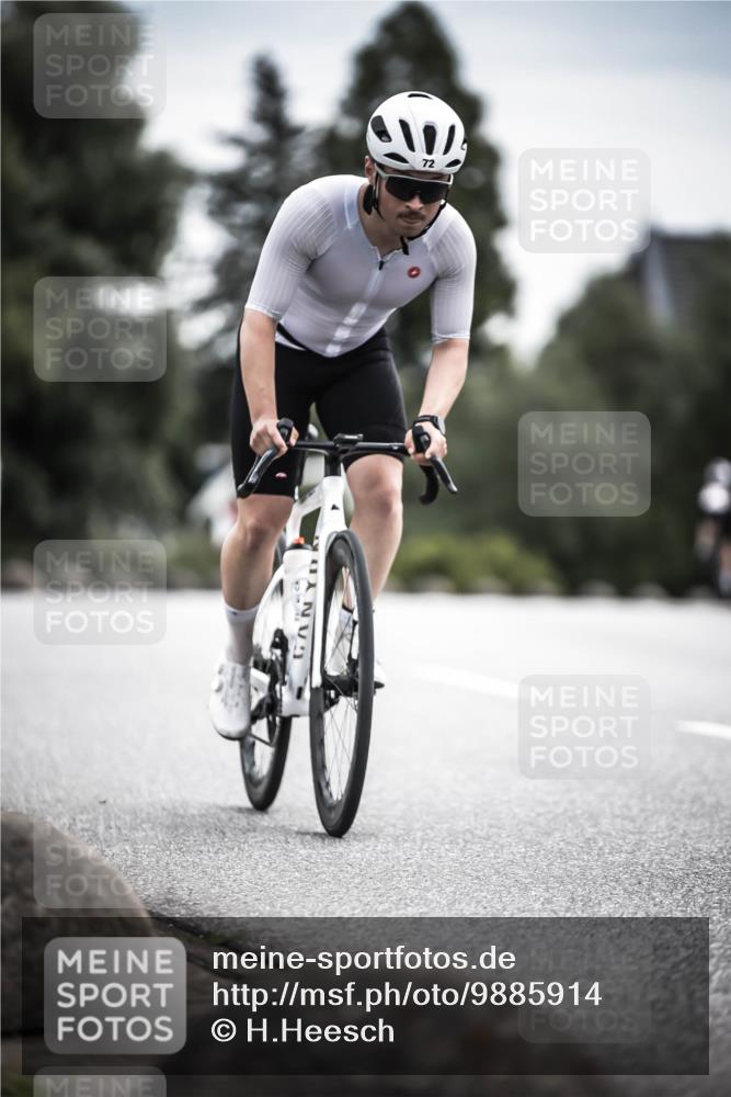 21.06.2026 - 29. Vierlanden-Triathlon H.Heesch http://msf.ph/oto/9885914 21.06.2026 10:39:09 Radfahren 72, 181 meine-sportfotos.de