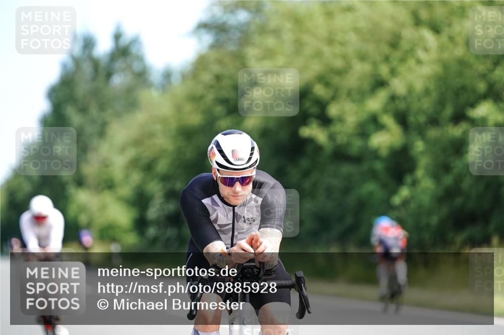 21.06.2026 - Viking Triathlon Michael Burmester http://msf.ph/oto/9885928 21.06.2026 11:25:37 Radfahren 84, 113, 119, 132, 160, 176, 224, 256, 264, 309, 309, 347, 401, 419, 426, 474, 491, 565, 664, 669 meine-sportfotos.de