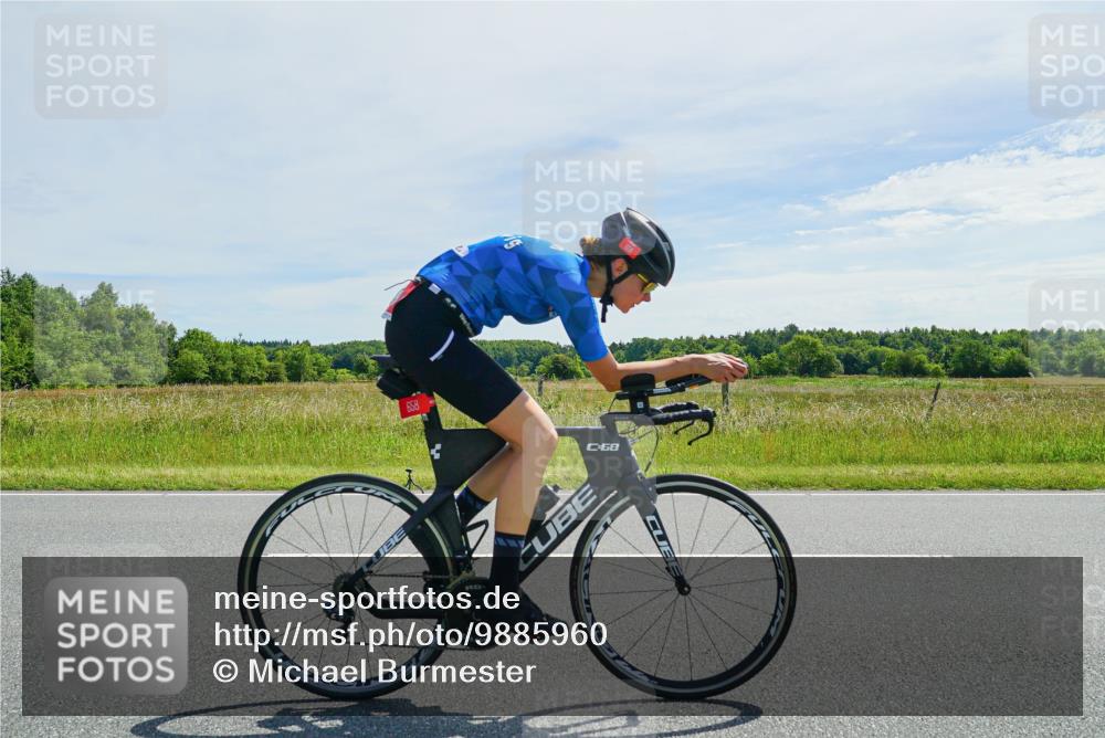 21.06.2026 - Viking Triathlon Michael Burmester http://msf.ph/oto/9885960 21.06.2026 11:41:08 Radfahren 26, 96, 136, 247, 287, 287, 317, 467, 467, 658 meine-sportfotos.de