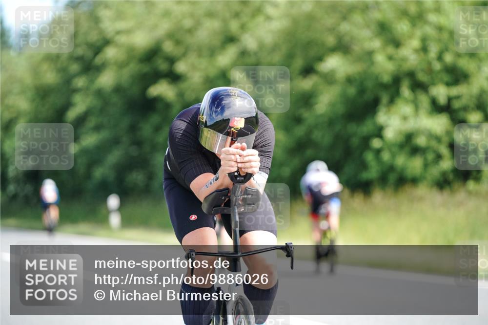 21.06.2026 - Viking Triathlon Michael Burmester http://msf.ph/oto/9886026 21.06.2026 11:26:00 Radfahren 52, 58, 86, 133, 165, 169, 189, 190, 280, 309, 316, 456, 474, 526, 527, 645, 664 meine-sportfotos.de