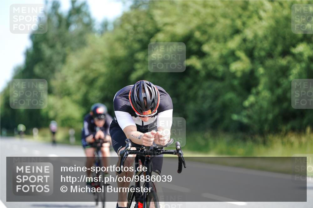 21.06.2026 - Viking Triathlon Michael Burmester http://msf.ph/oto/9886039 21.06.2026 11:26:05 Radfahren 52, 58, 86, 133, 133, 165, 169, 189, 190, 280, 309, 316, 456, 526, 527, 546, 645 meine-sportfotos.de