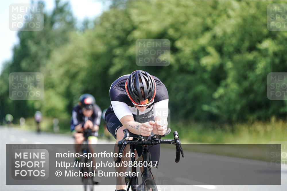 21.06.2026 - Viking Triathlon Michael Burmester http://msf.ph/oto/9886047 21.06.2026 11:26:05 Radfahren 52, 58, 86, 133, 133, 165, 169, 189, 190, 280, 309, 316, 456, 526, 527, 546, 645 meine-sportfotos.de