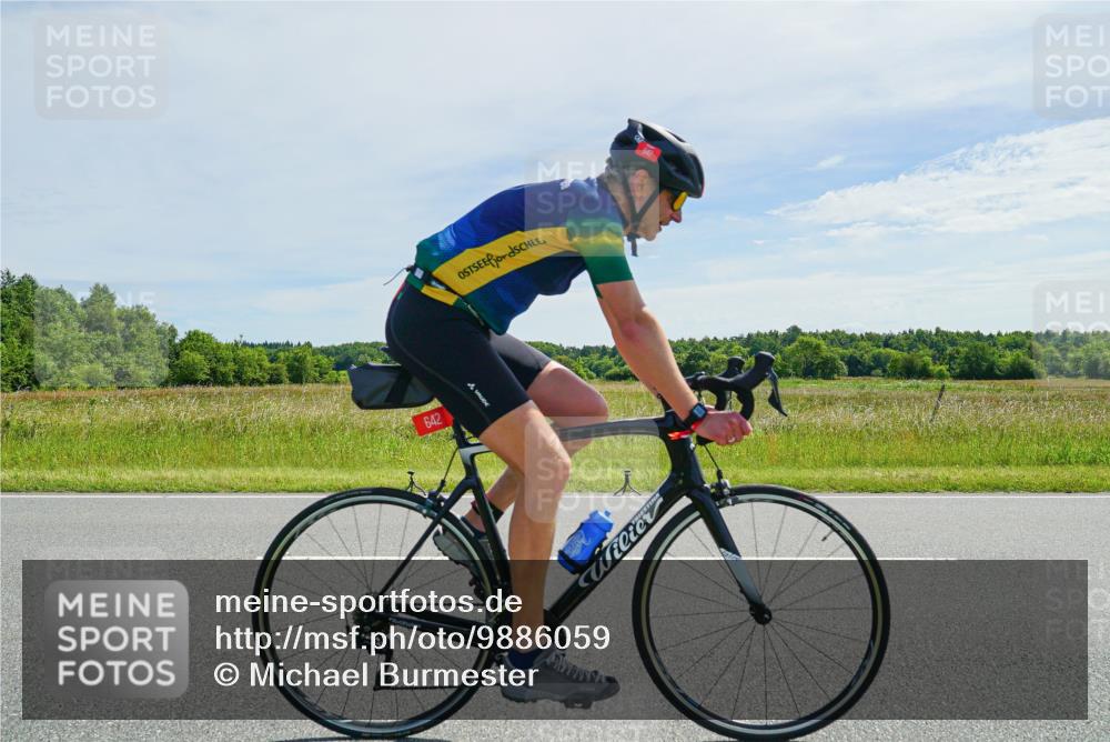 21.06.2026 - Viking Triathlon Michael Burmester http://msf.ph/oto/9886059 21.06.2026 11:44:03 Radfahren 20, 68, 70, 75, 255, 261, 370, 419, 463, 642, 670 meine-sportfotos.de