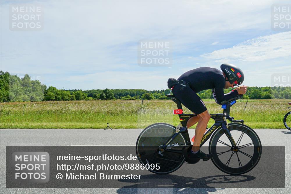 21.06.2026 - Viking Triathlon Michael Burmester http://msf.ph/oto/9886095 21.06.2026 11:44:28 Radfahren 44, 56, 84, 163, 166, 199, 211, 252, 282, 289, 348, 348, 374, 387, 411, 509, 561, 608, 613, 643 meine-sportfotos.de
