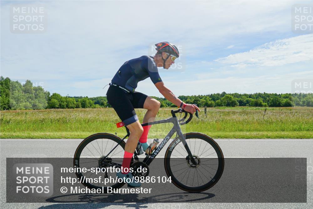 21.06.2026 - Viking Triathlon Michael Burmester http://msf.ph/oto/9886104 21.06.2026 11:44:36 Radfahren 56, 162, 166, 199, 252, 266, 348, 548, 561, 643 meine-sportfotos.de