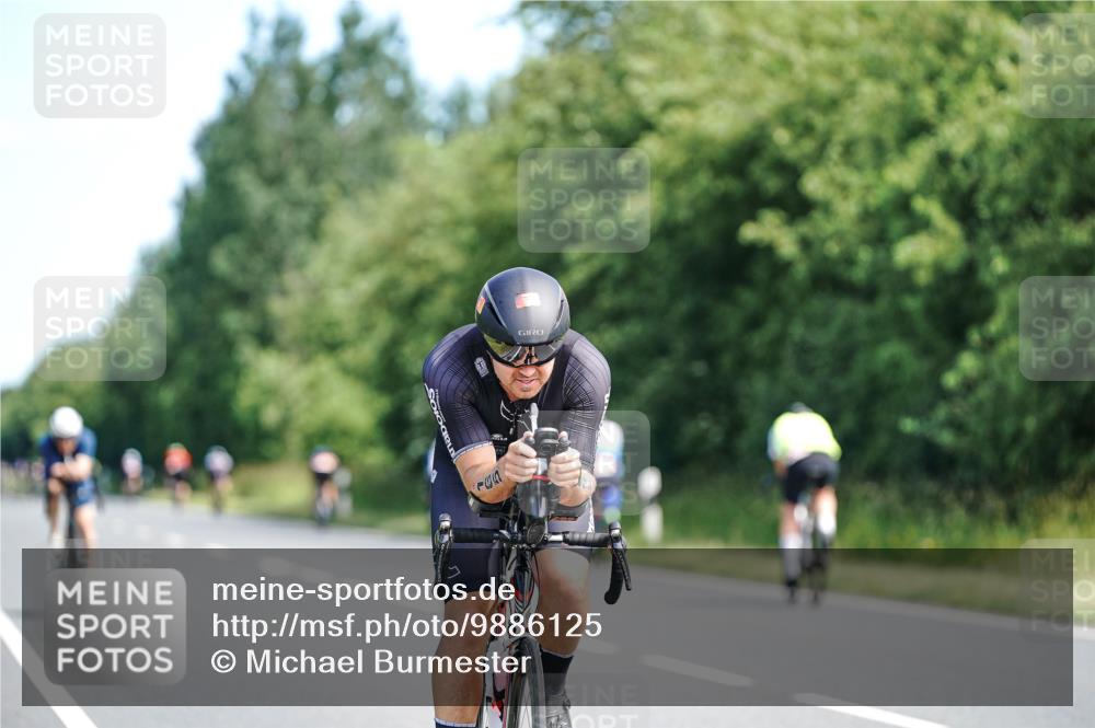 21.06.2026 - Viking Triathlon Michael Burmester http://msf.ph/oto/9886125 21.06.2026 11:26:14 Radfahren 52, 58, 77, 86, 99, 133, 133, 141, 165, 169, 190, 280, 316, 429, 442, 527, 546, 560 meine-sportfotos.de