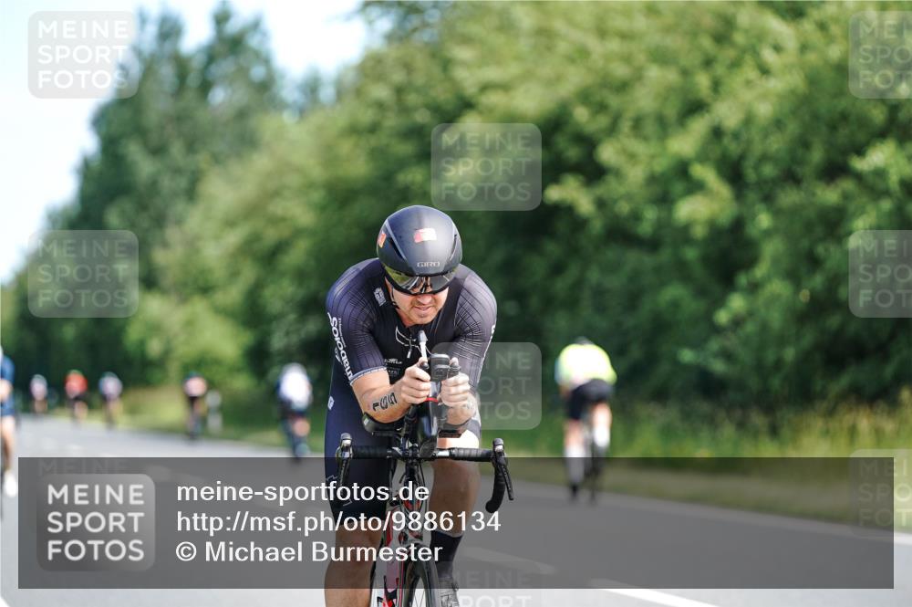 21.06.2026 - Viking Triathlon Michael Burmester http://msf.ph/oto/9886134 21.06.2026 11:26:14 Radfahren 52, 58, 77, 86, 99, 133, 133, 141, 165, 169, 190, 280, 316, 429, 442, 527, 546, 560 meine-sportfotos.de